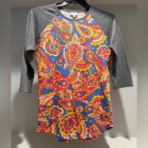LuLaRoe Cotton/Poly Paisley Raglan Tee Size Small